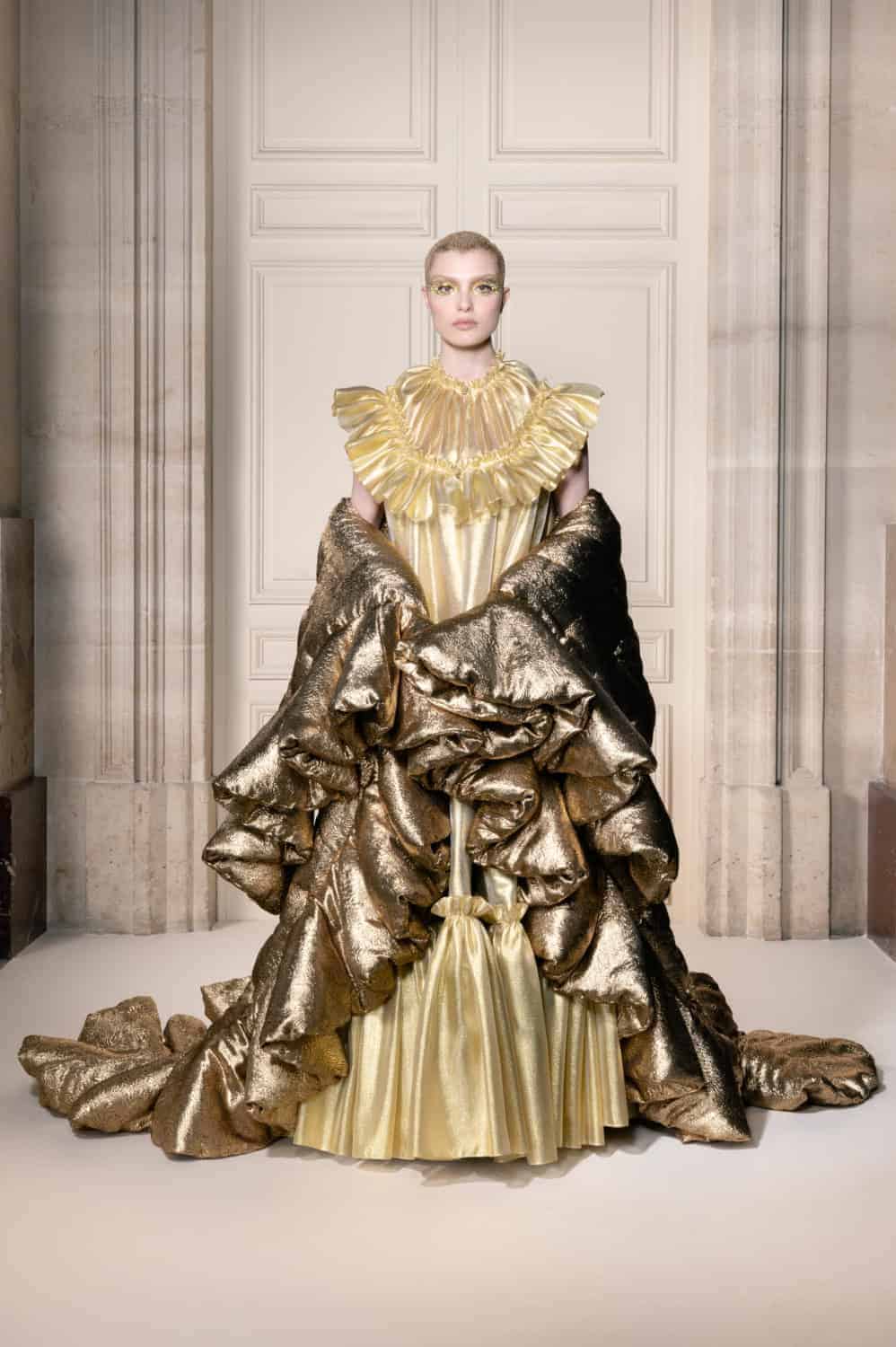 Viktor & Rolf: Couture AW26 - 10 Magazine USA